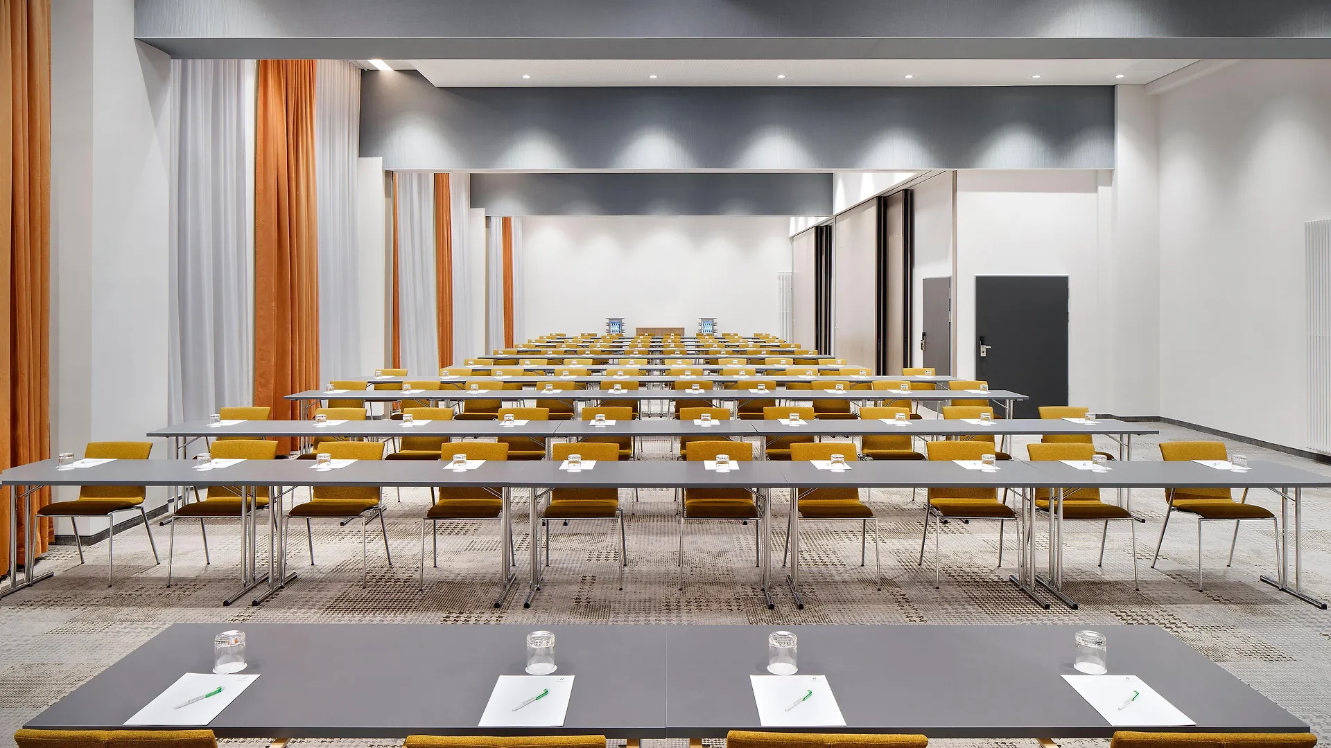 Otel Holiday Inn - Hamburg - Hafencity By Ihg