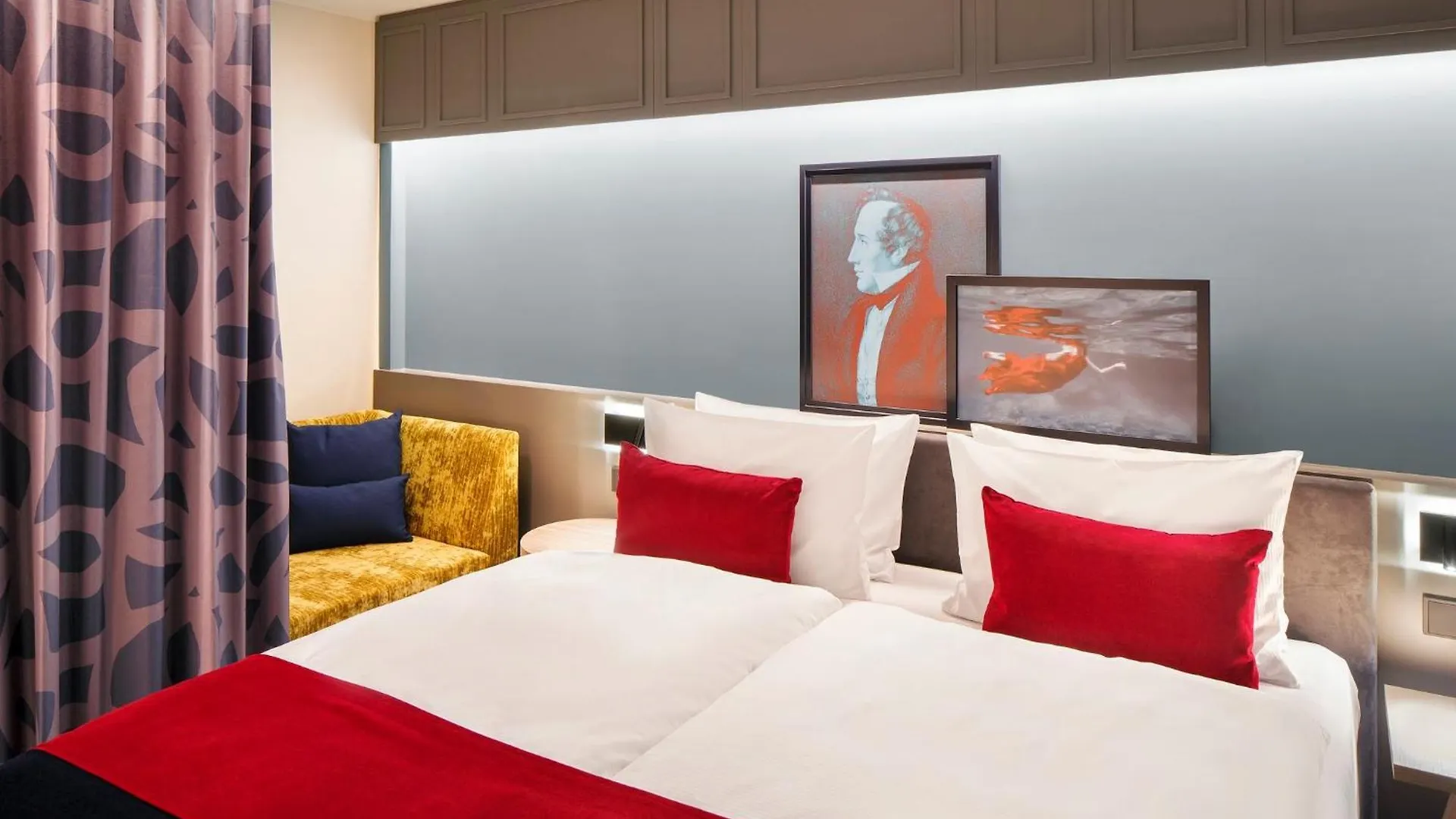 Holiday Inn - Hamburg - Hafencity By Ihg 4*,  Almanya